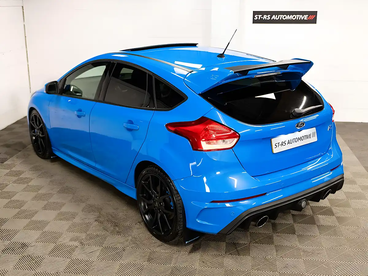 Used 2017 Ford Focus RS Blue - Interior and Exterior details 8