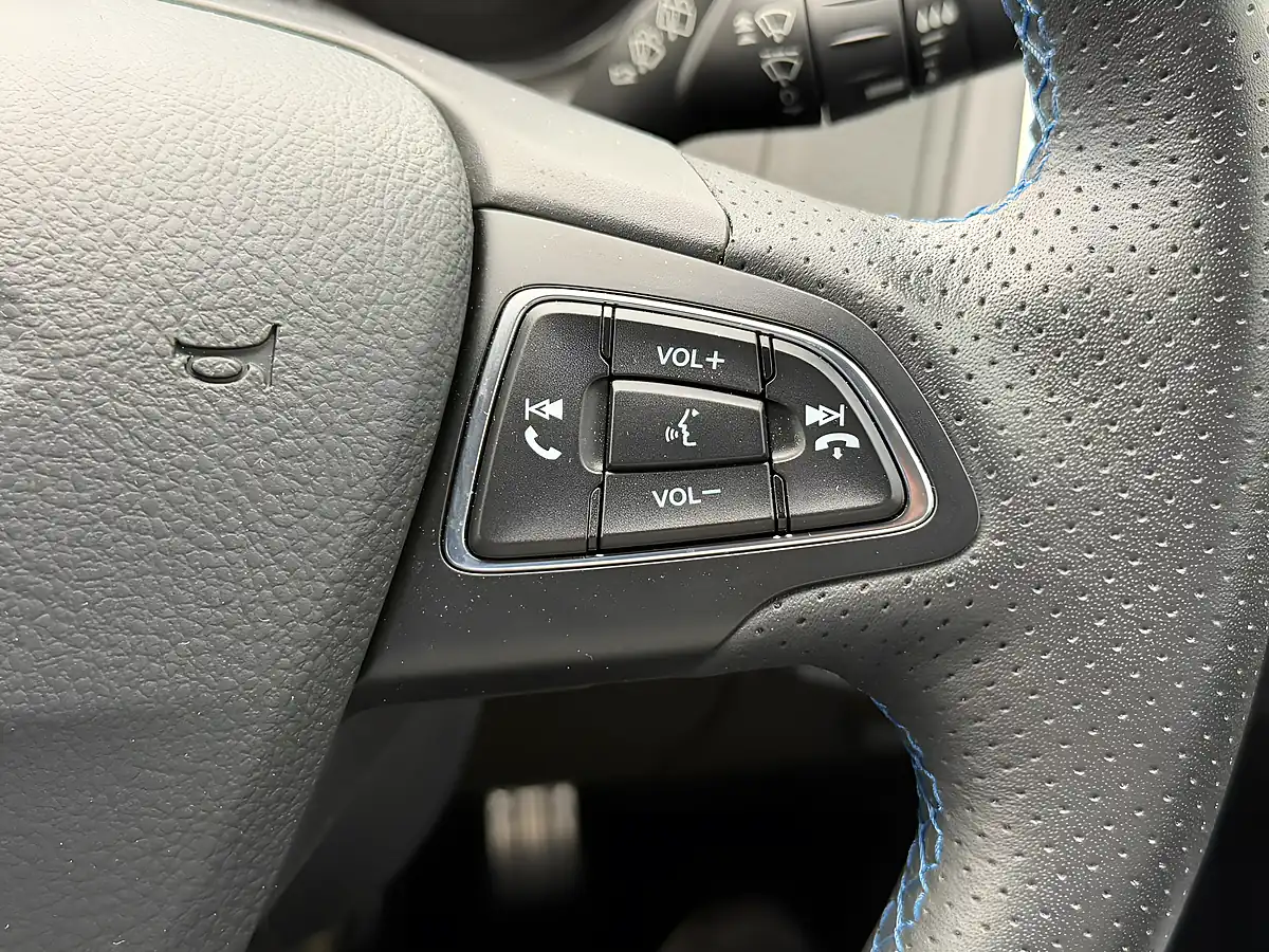 Used 2017 Ford Focus RS Nitrious Blue - Interior and Exterior details 15