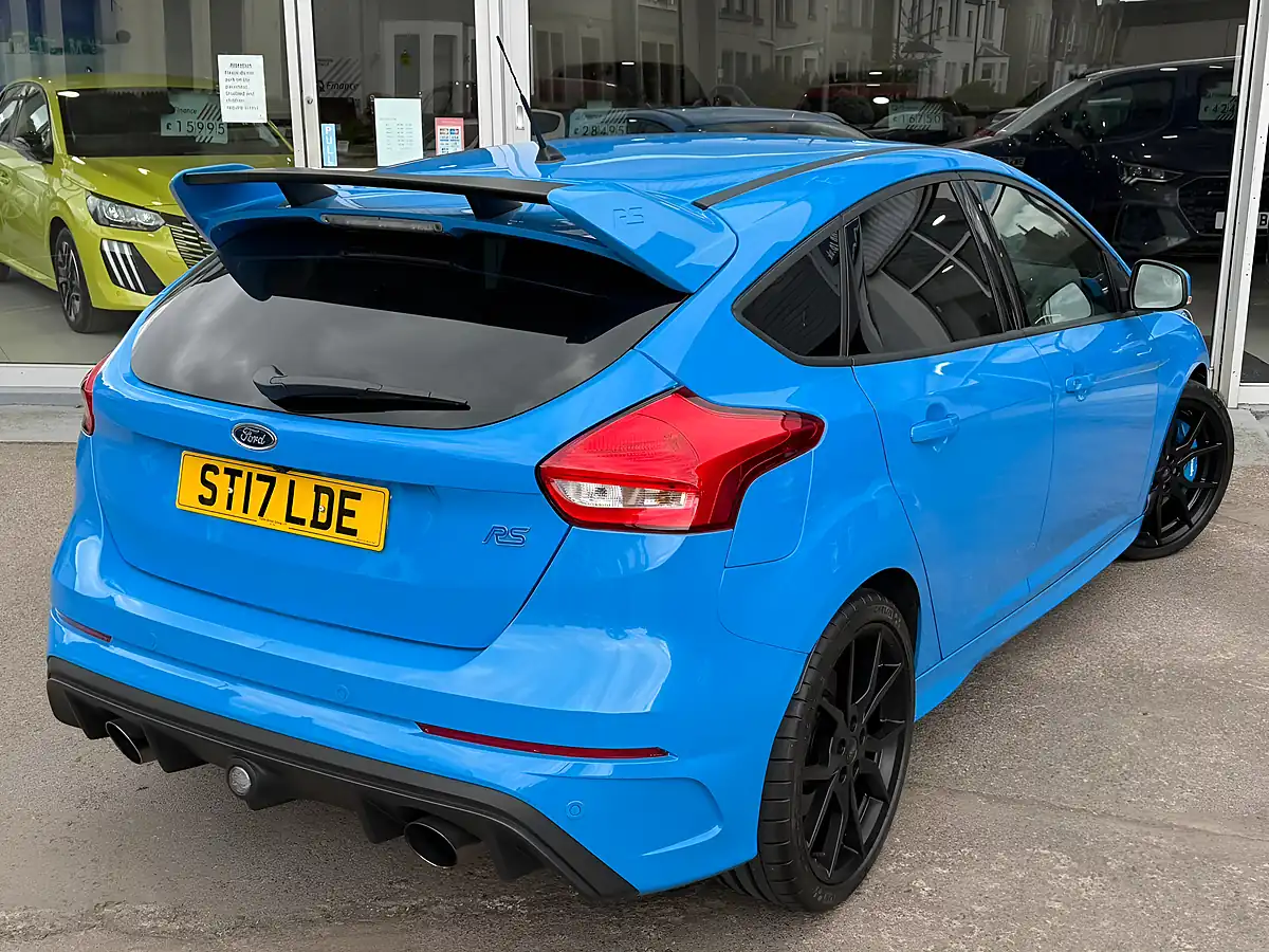 Used 2017 Ford Focus RS Nitrious Blue - Interior and Exterior details 3
