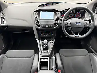 Used 2017 Ford Focus RS Nitrious Blue - Interior and Exterior details 9