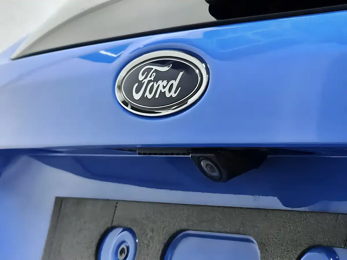 Used 2017 Ford Focus RS Nitrous Blue - Interior and Exterior details 10