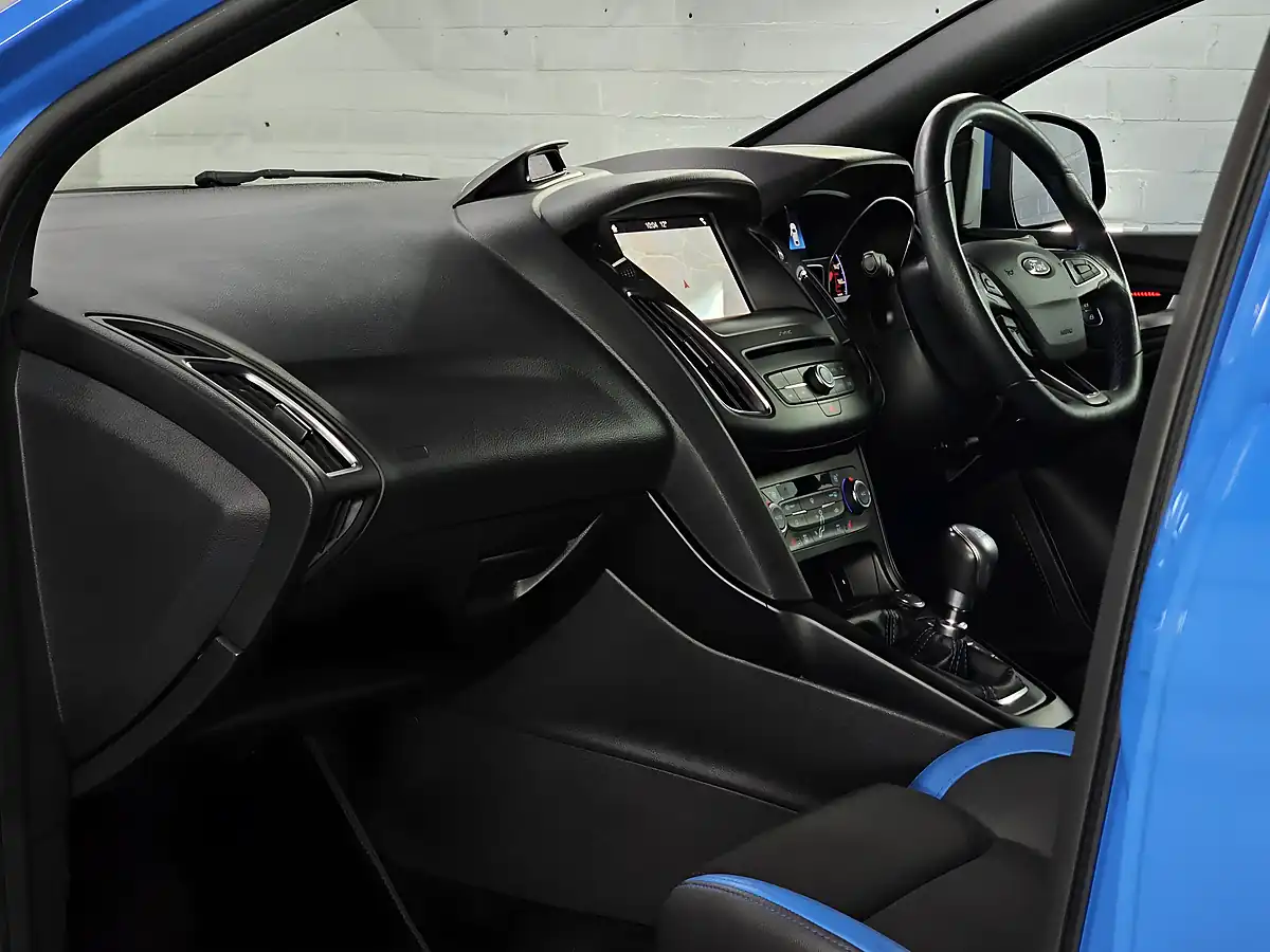 Used 2017 Ford Focus RS Nitrous Blue - Interior and Exterior details 11