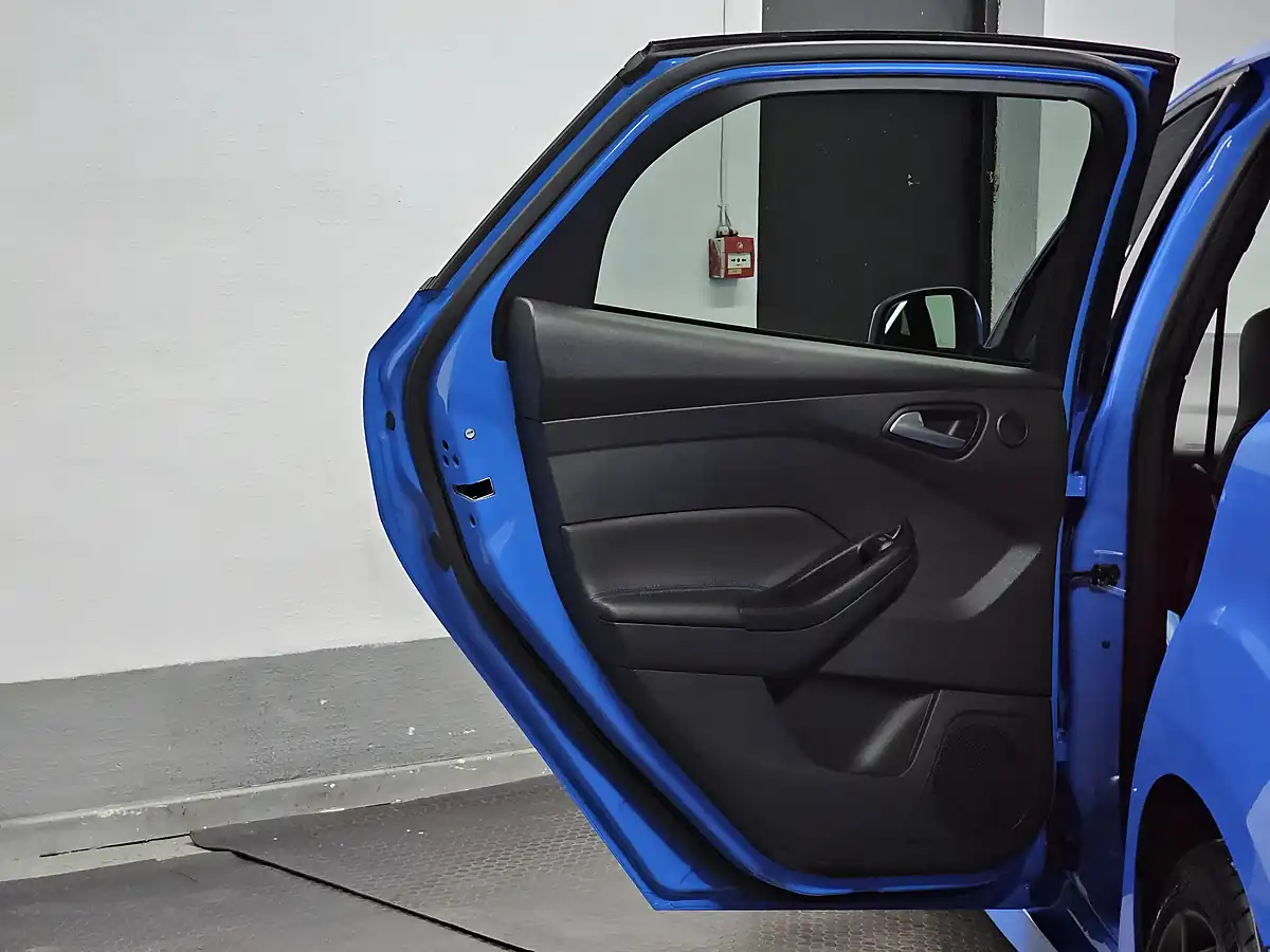Used 2017 Ford Focus RS Nitrous Blue - Interior and Exterior details 16