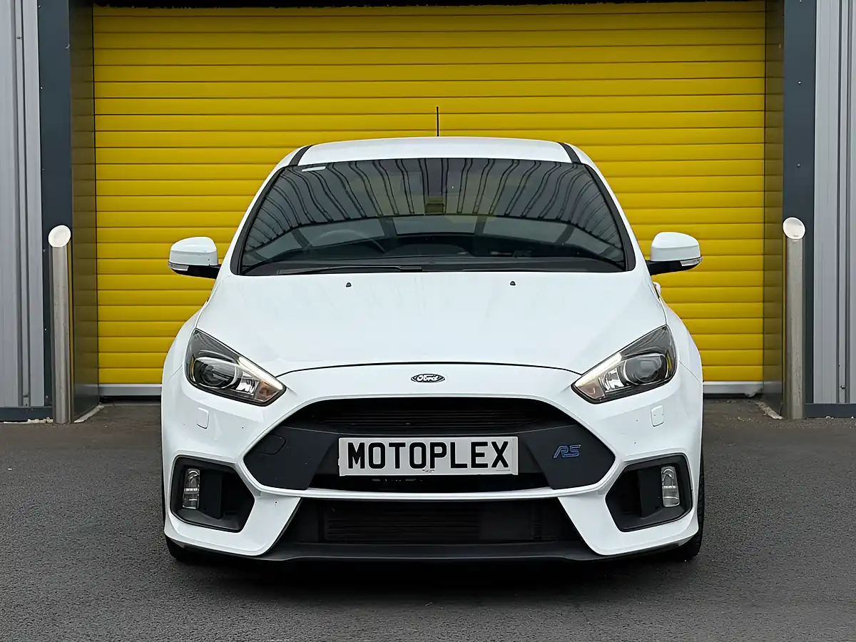 Used 2017 Ford Focus RS White - Interior and Exterior details 4