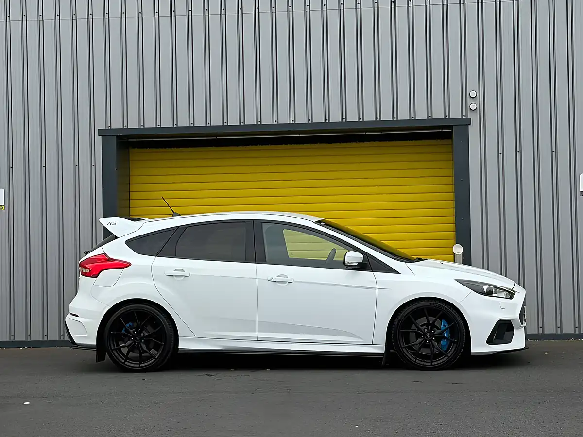 Used 2017 Ford Focus RS White - Interior and Exterior details 6
