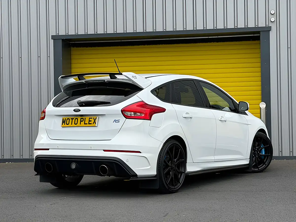Used 2017 Ford Focus RS White - Interior and Exterior details 7