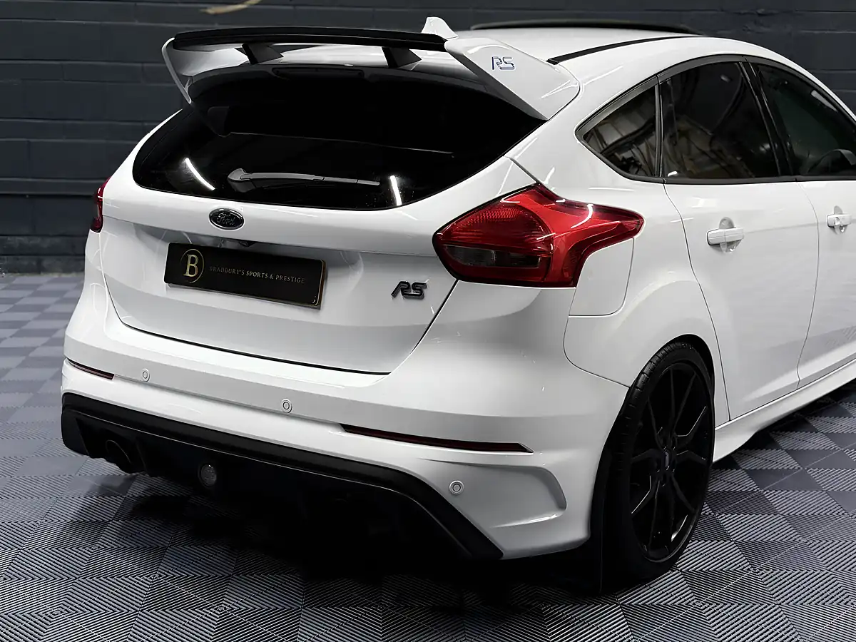 Used 2017 Ford Focus RS White - Interior and Exterior details 13