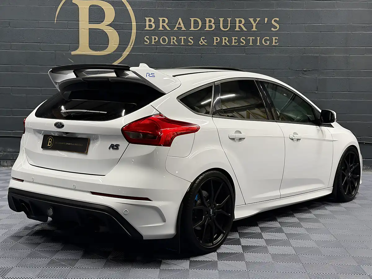 Used 2017 Ford Focus RS White - Interior and Exterior details 2