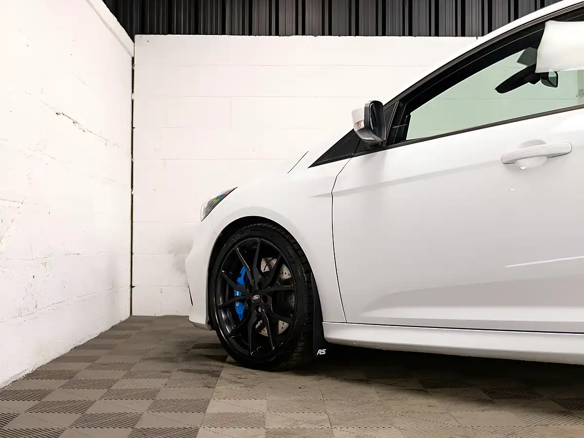 Used 2017 Ford Focus RS White - Interior and Exterior details 15