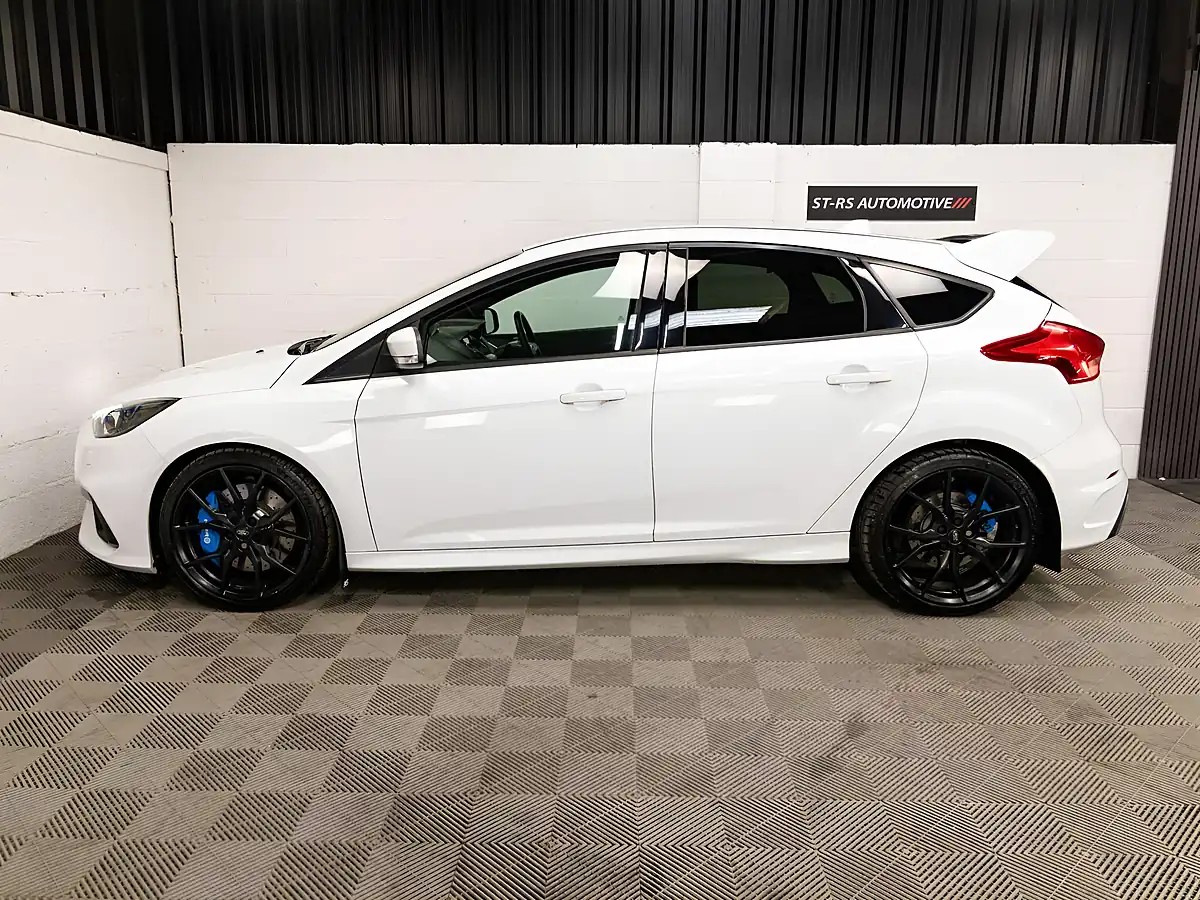 Used 2017 Ford Focus RS White - Interior and Exterior details 4