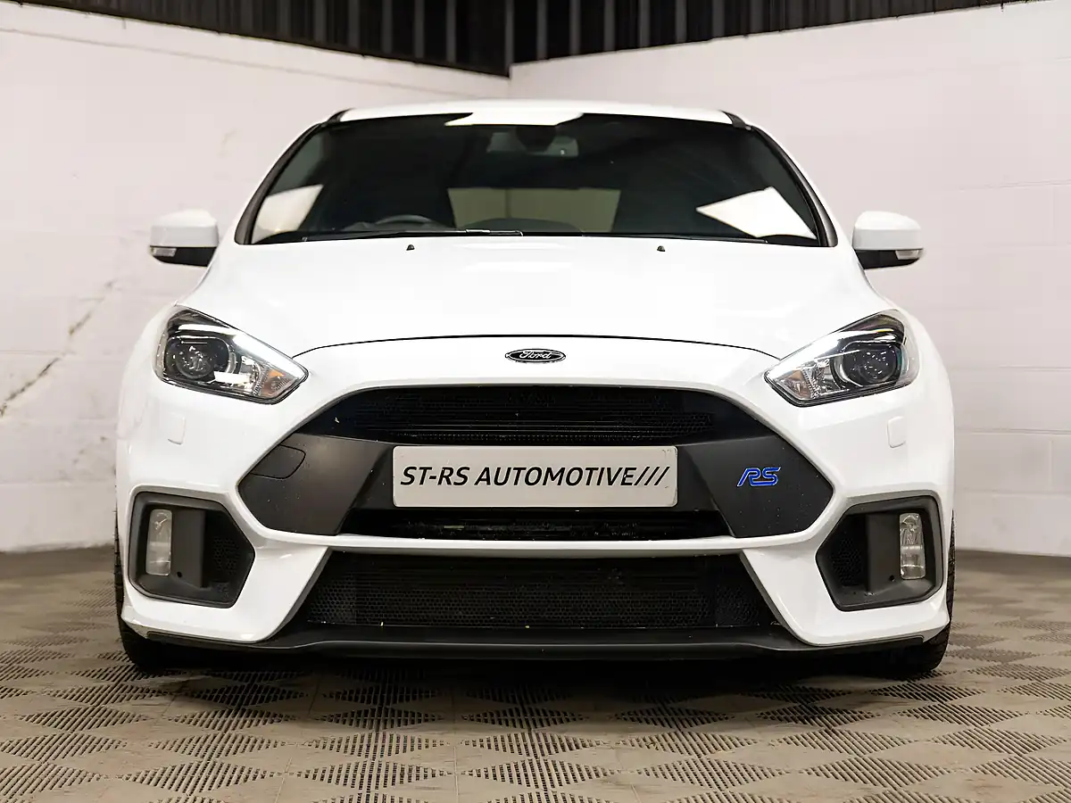 Used 2017 Ford Focus RS White - Interior and Exterior details 6