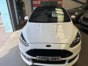 Used 2017 Ford Focus ST-1 White - Interior and Exterior details 11