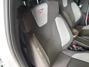 Used 2017 Ford Focus ST-1 White - Interior and Exterior details 12