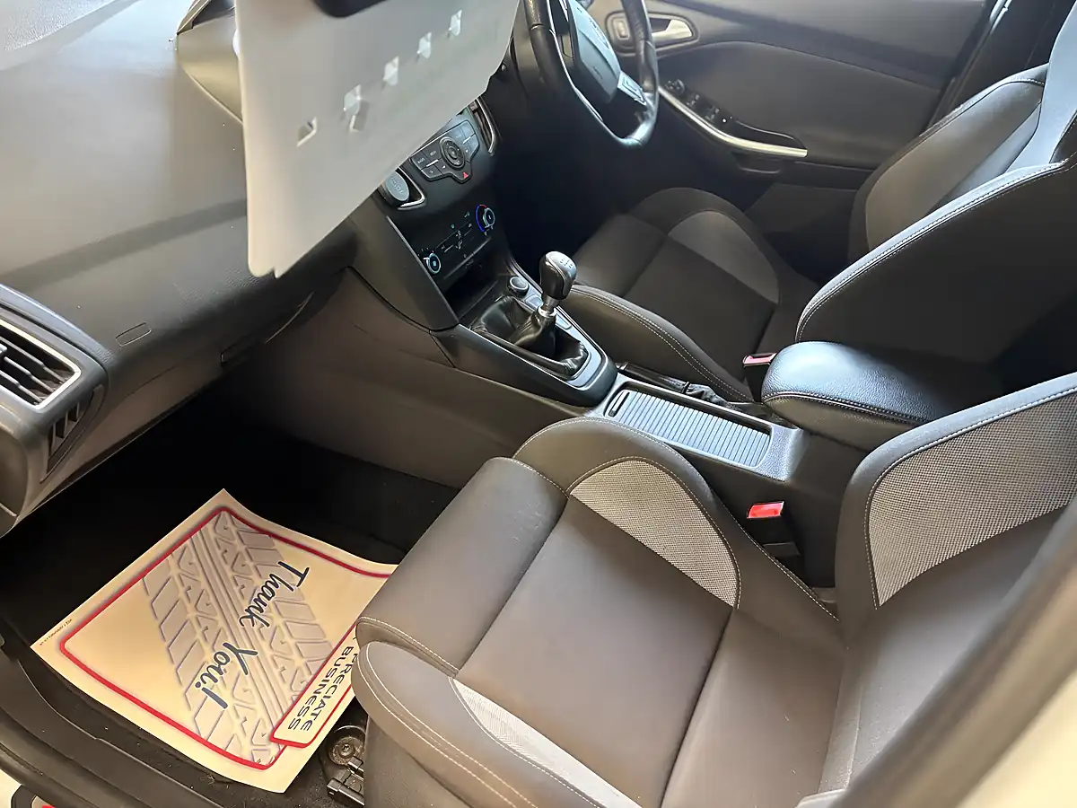 Used 2017 Ford Focus ST-1 White - Interior and Exterior details 15