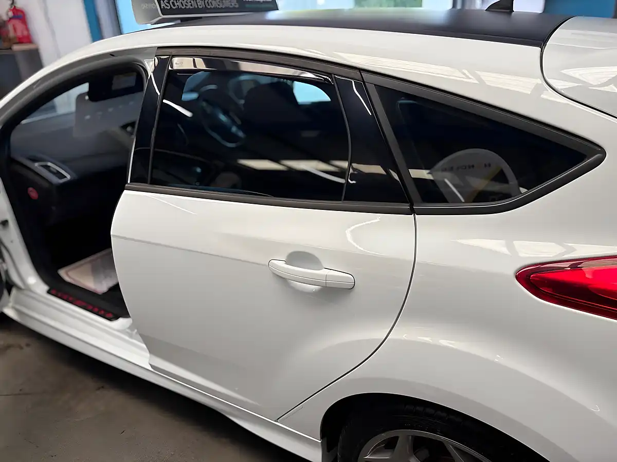 Used 2017 Ford Focus ST-1 White - Interior and Exterior details 17