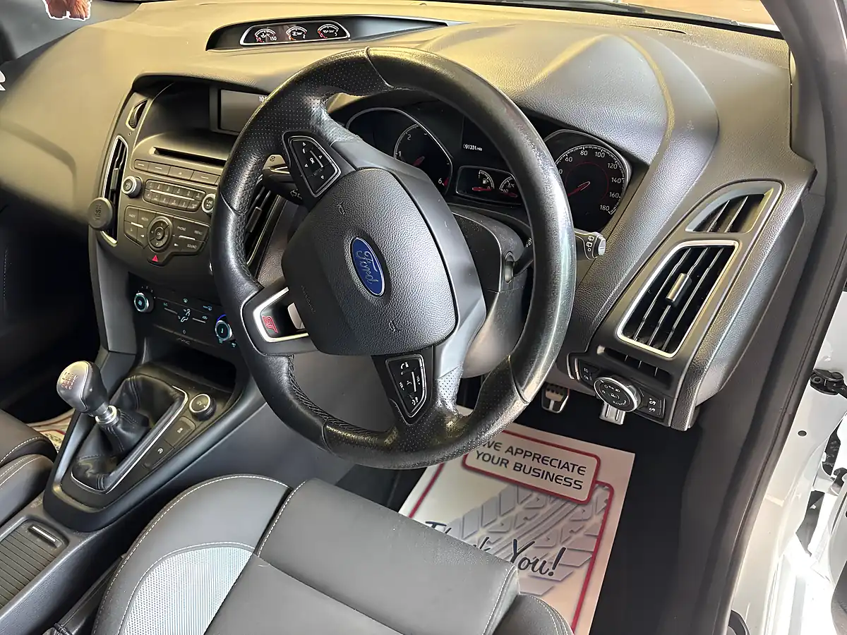 Used 2017 Ford Focus ST-1 White - Interior and Exterior details 19