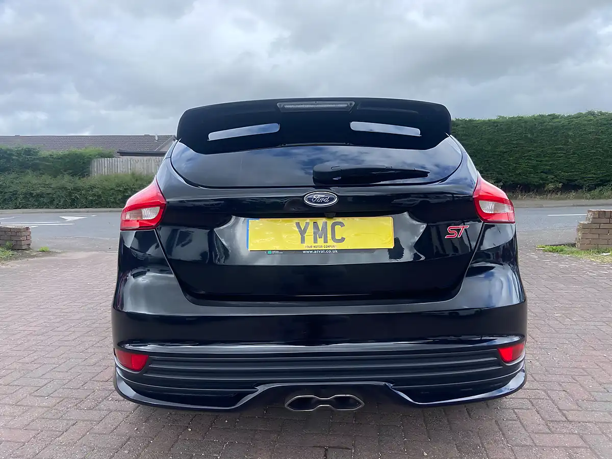 Used 2017 Ford Focus ST-2 Black - Interior and Exterior details 11