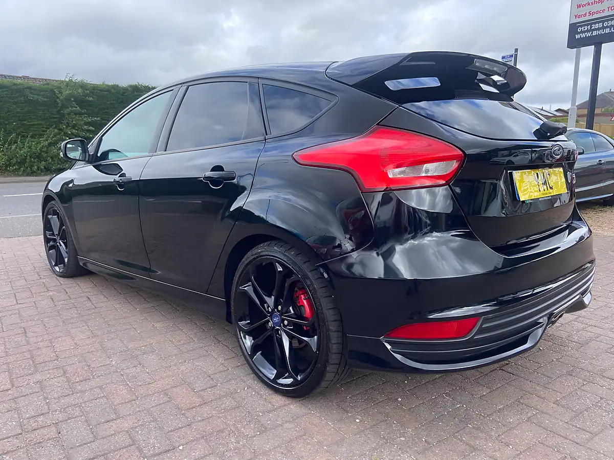 Used 2017 Ford Focus ST-2 Black - Interior and Exterior details 12
