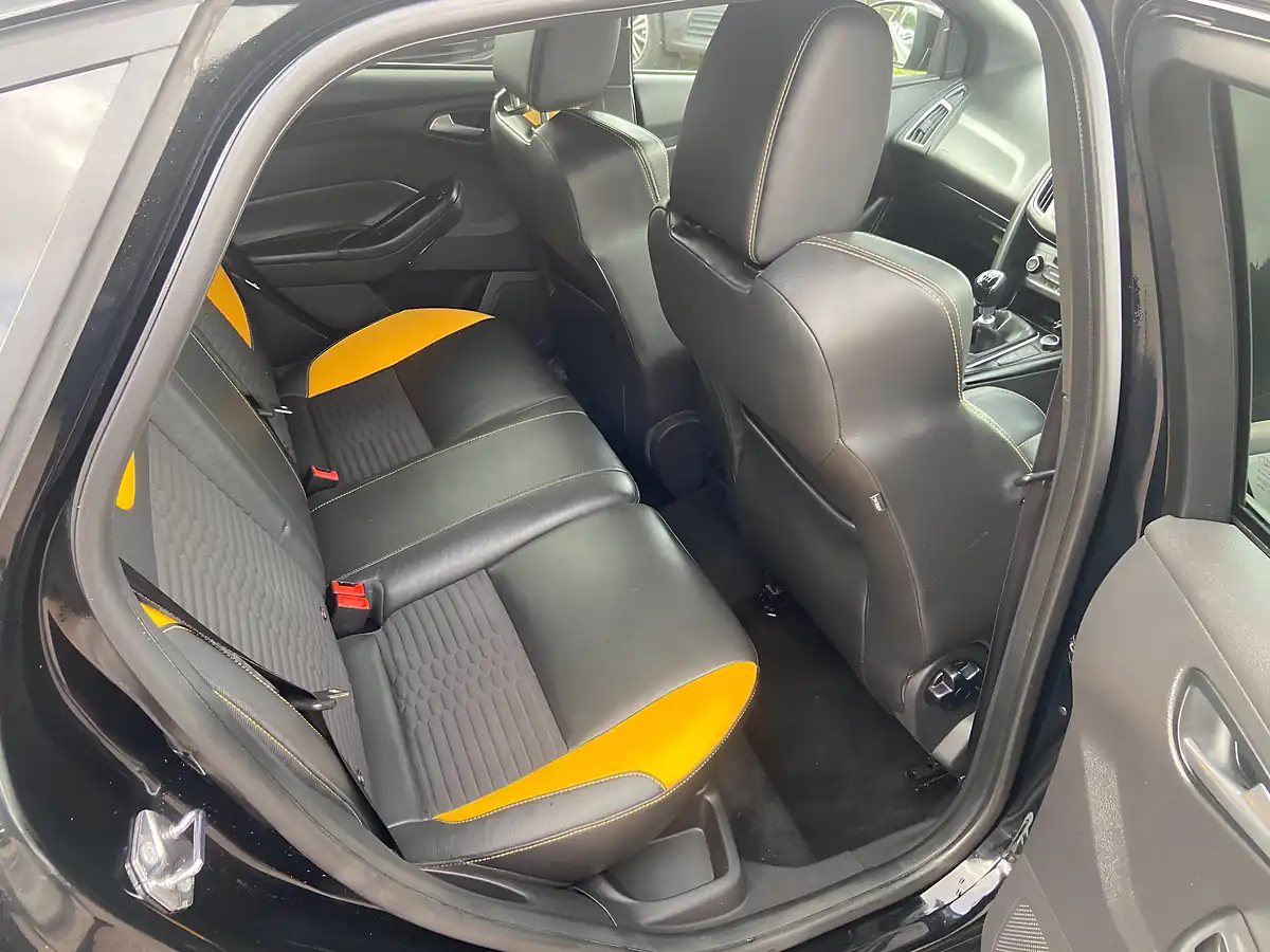 Used 2017 Ford Focus ST-2 Black - Interior and Exterior details 14