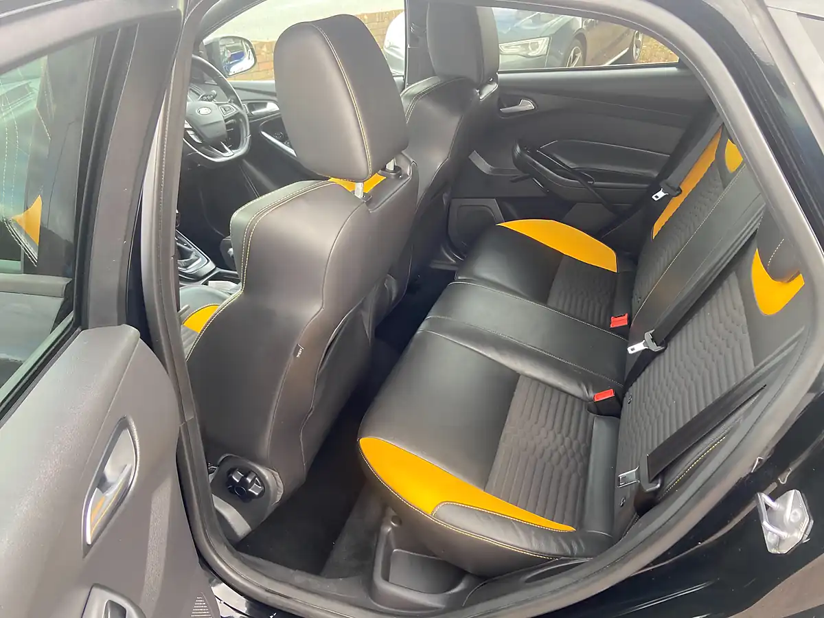 Used 2017 Ford Focus ST-2 Black - Interior and Exterior details 16