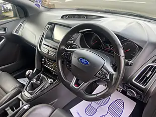 Used 2017 Ford Focus ST-2 Black - Interior and Exterior details 17