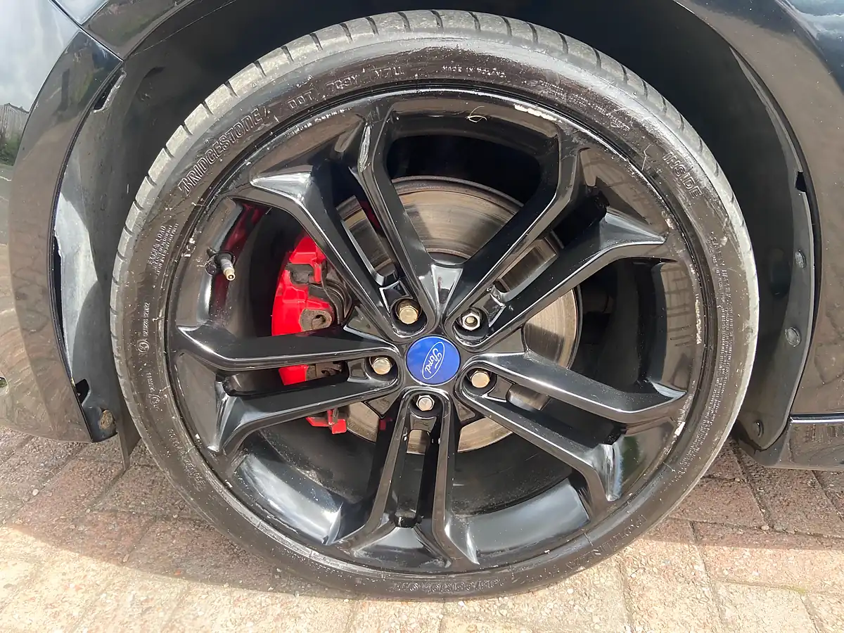 Used 2017 Ford Focus ST-2 Black - Interior and Exterior details 20