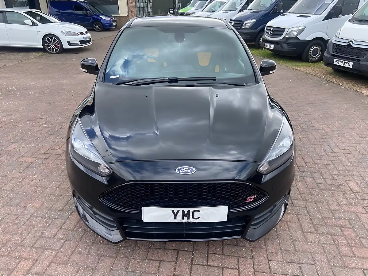 Used 2017 Ford Focus ST-2 Black - Interior and Exterior details 3