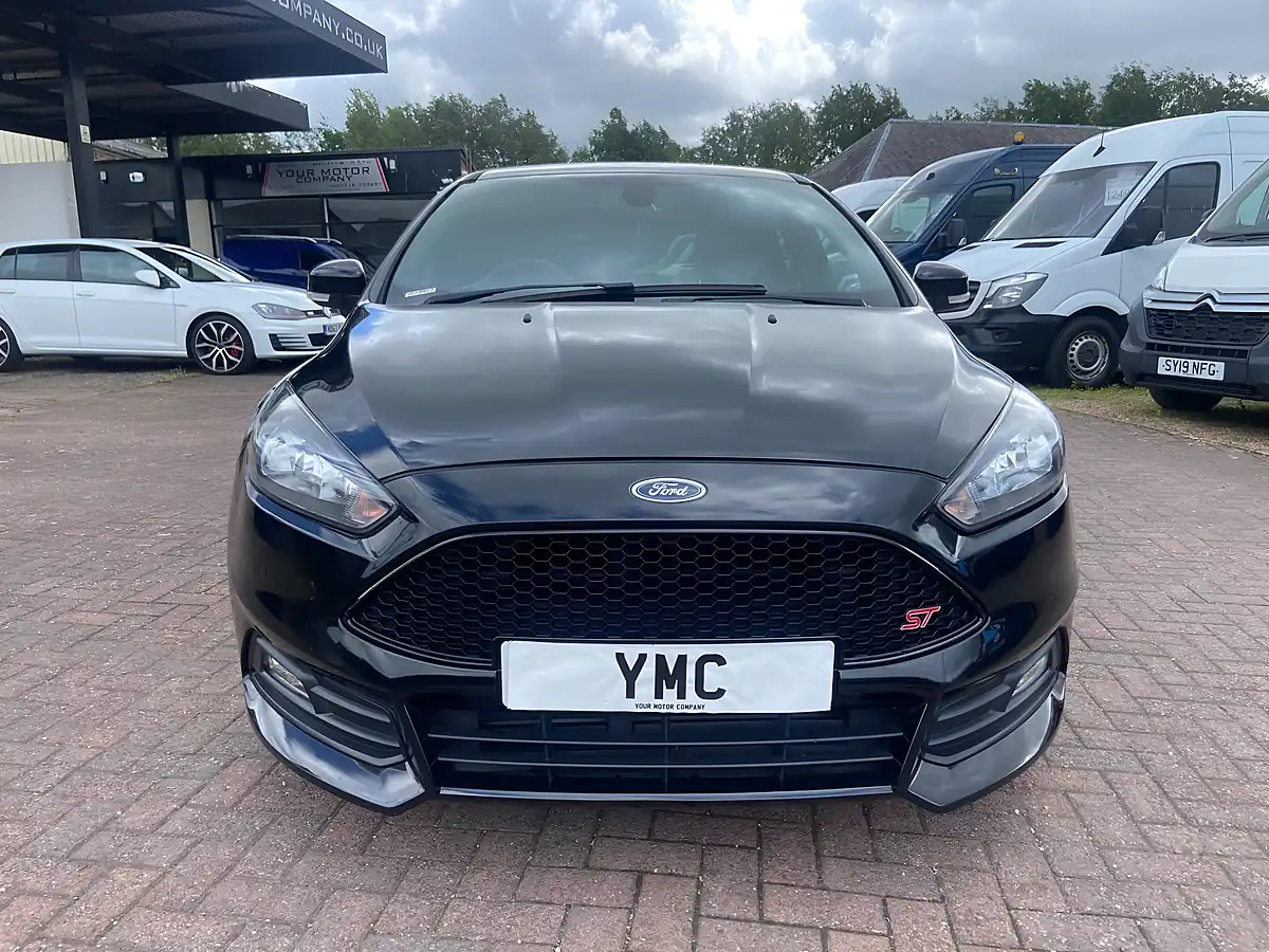 Used 2017 Ford Focus ST-2 Black - Interior and Exterior details 5