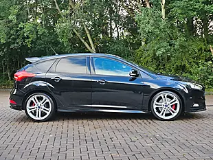 Used 2017 Ford Focus ST-2 Black - Interior and Exterior details 10
