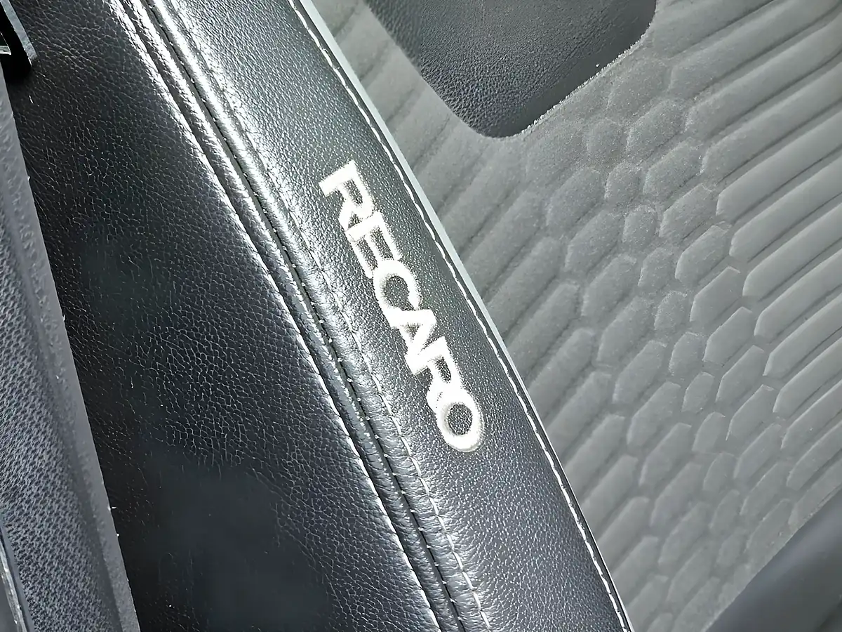 Used 2017 Ford Focus ST-2 Black - Interior and Exterior details 13