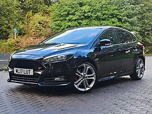 Used 2017 Ford Focus ST-2 Black - Interior and Exterior details 3