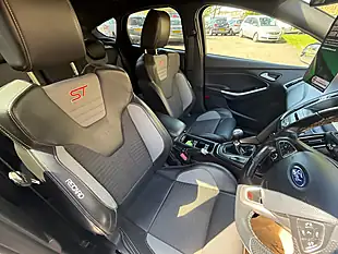Used 2017 Ford Focus ST-2 Black - Interior and Exterior details 17