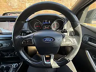 Used 2017 Ford Focus ST-2 Black - Interior and Exterior details 18