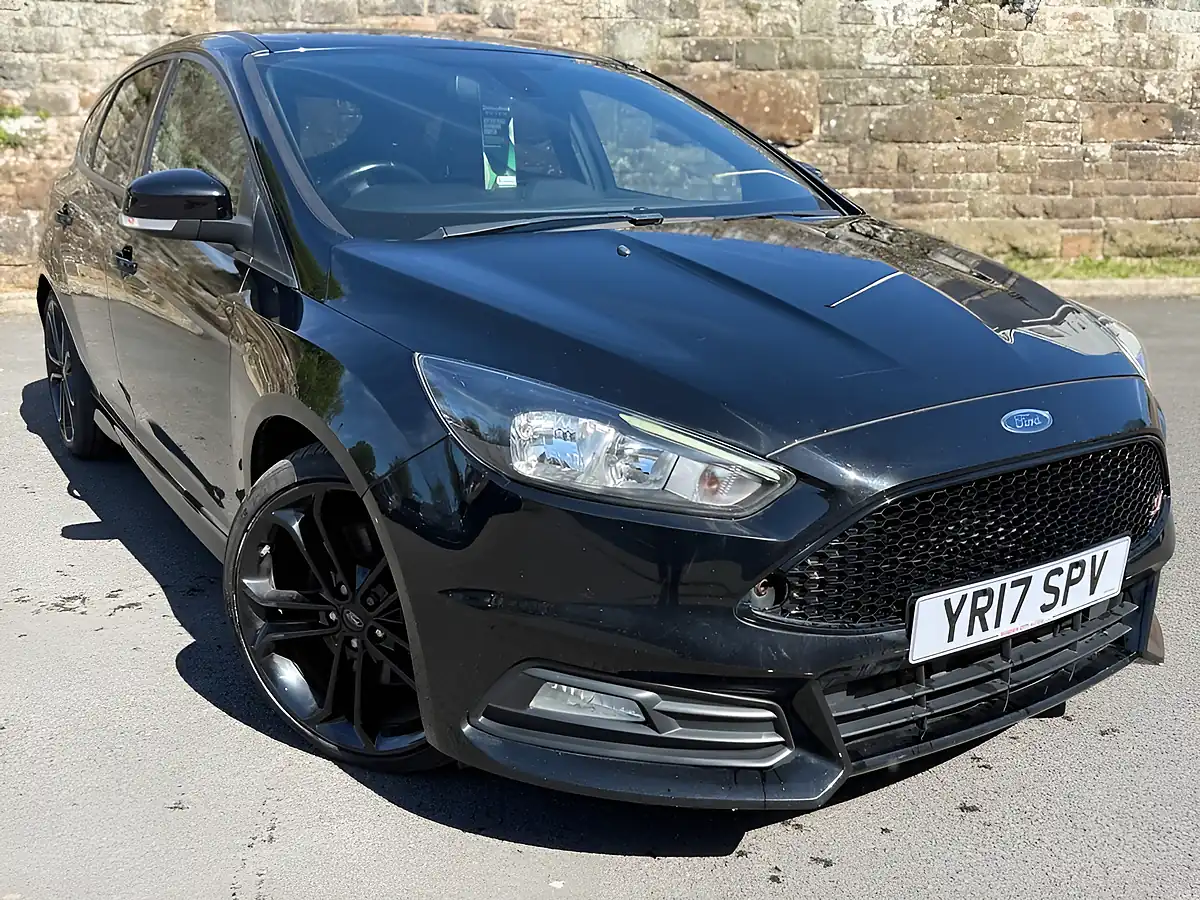 Used 2017 Ford Focus ST-2 Black - Interior and Exterior details 3