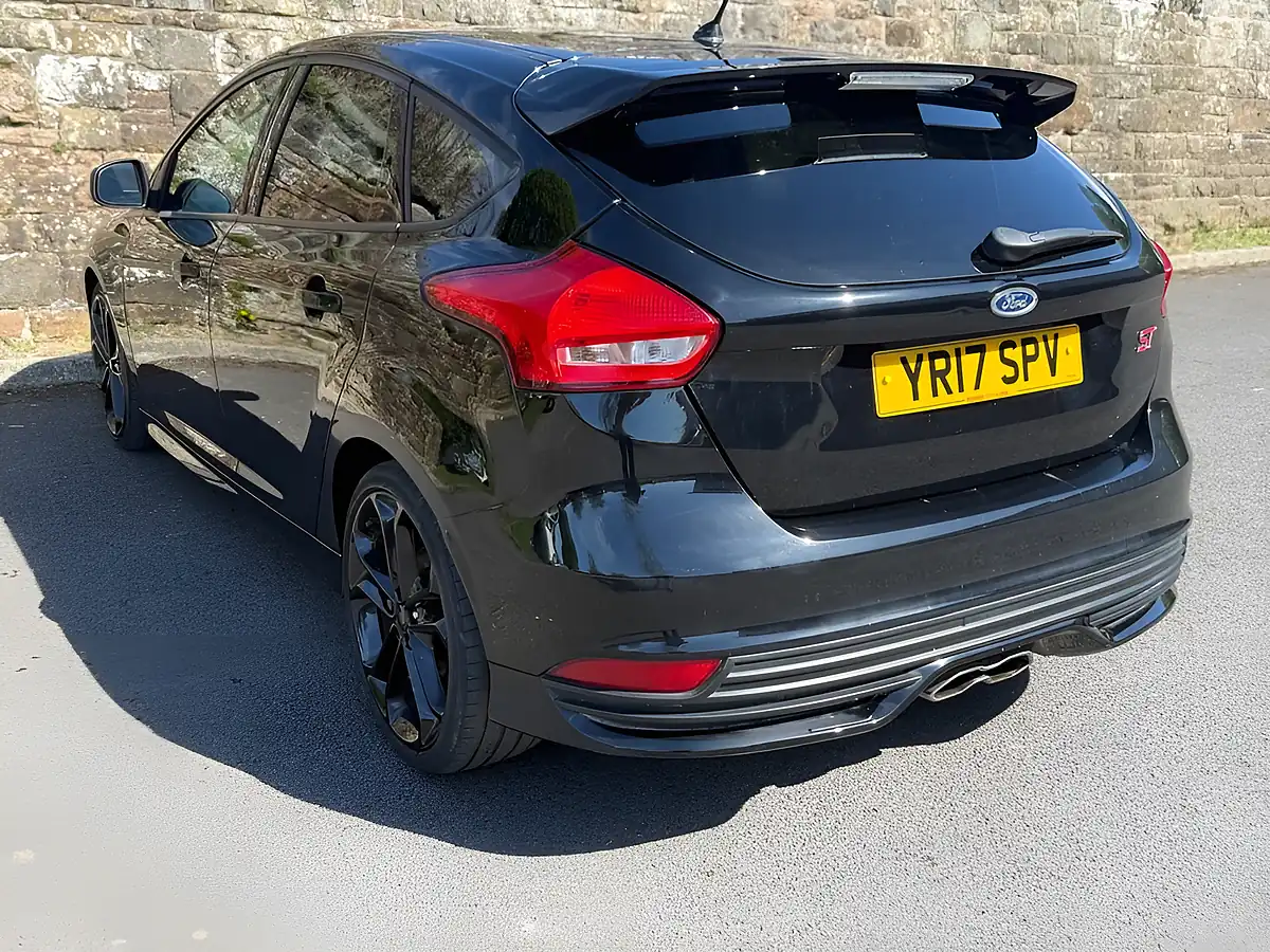 Used 2017 Ford Focus ST-2 Black - Interior and Exterior details 5