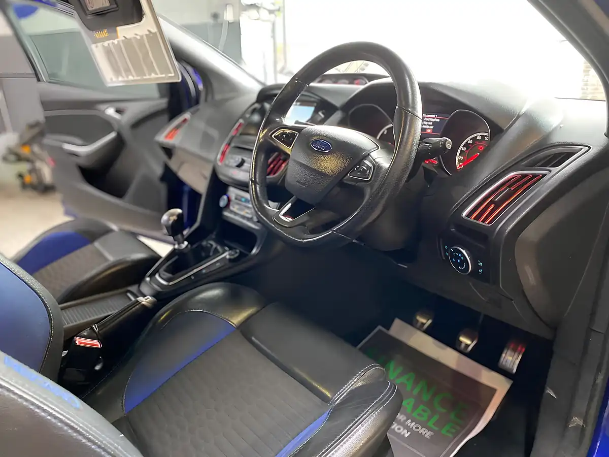 Used 2017 Ford Focus ST-2 Blue - Interior and Exterior details 15