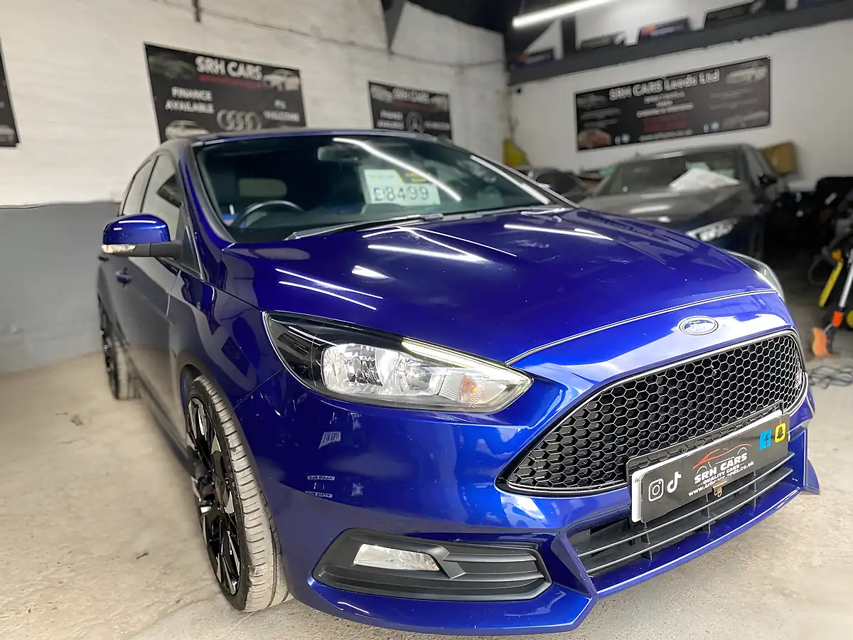 Used 2017 Ford Focus ST-2 Blue - Interior and Exterior details 3