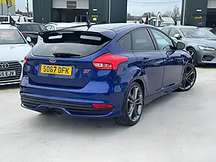 Used 2017 Ford Focus ST-2 Blue - Interior and Exterior details 13