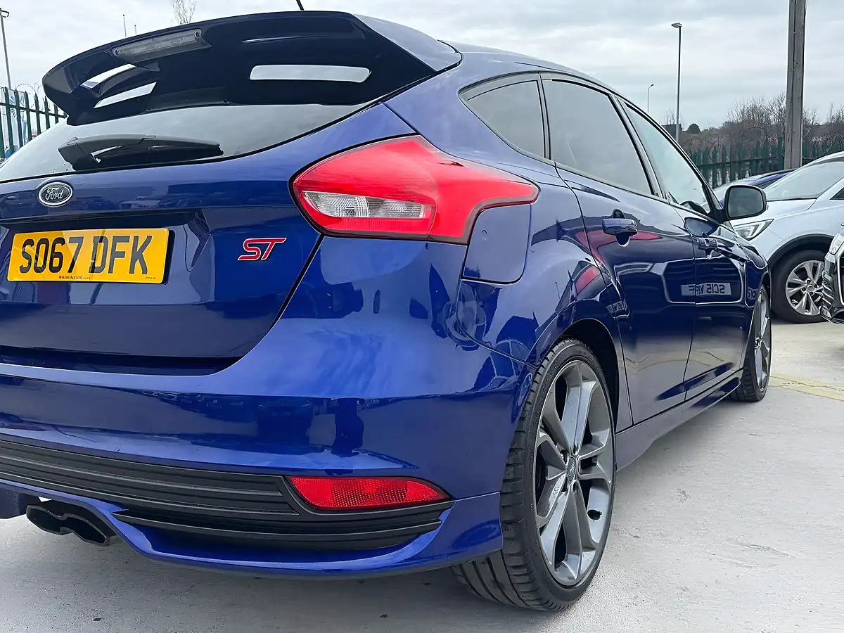 Used 2017 Ford Focus ST-2 Blue - Interior and Exterior details 14