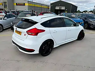 Used 2017 Ford Focus ST-2 White - Interior and Exterior details 10