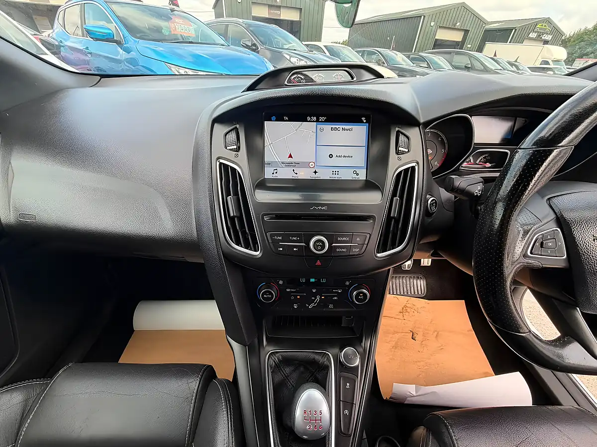 Used 2017 Ford Focus ST-2 White - Interior and Exterior details 12