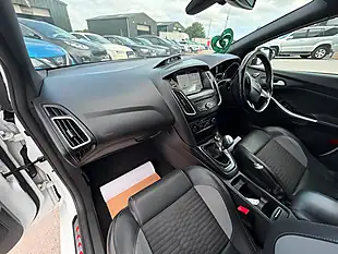 Used 2017 Ford Focus ST-2 White - Interior and Exterior details 13