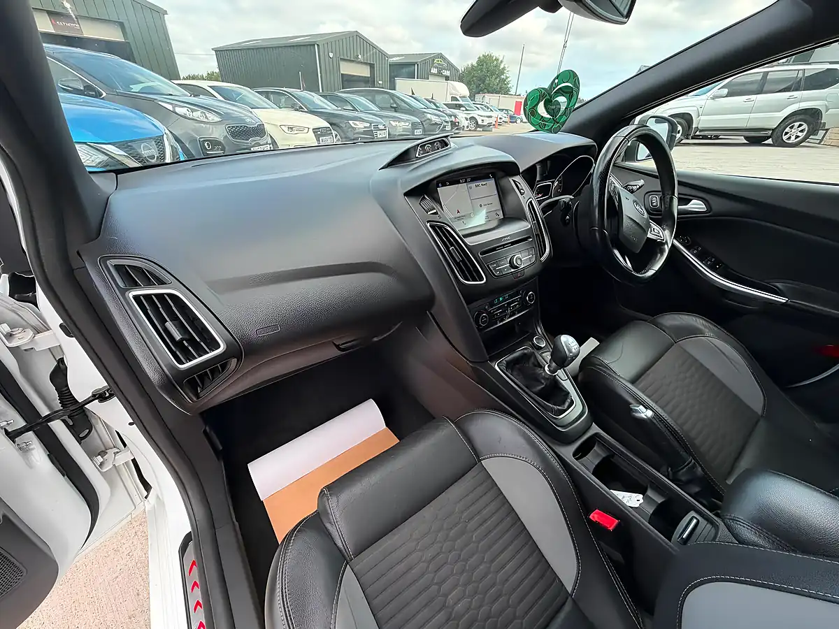 Used 2017 Ford Focus ST-2 White - Interior and Exterior details 13