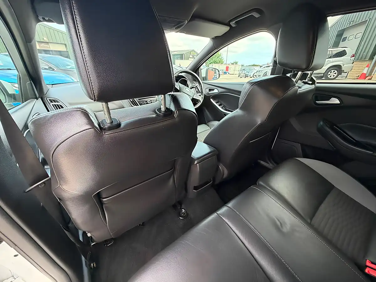 Used 2017 Ford Focus ST-2 White - Interior and Exterior details 16