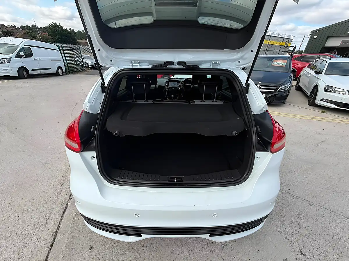 Used 2017 Ford Focus ST-2 White - Interior and Exterior details 18