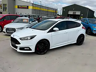 Used 2017 Ford Focus ST-2 White - Interior and Exterior details 4
