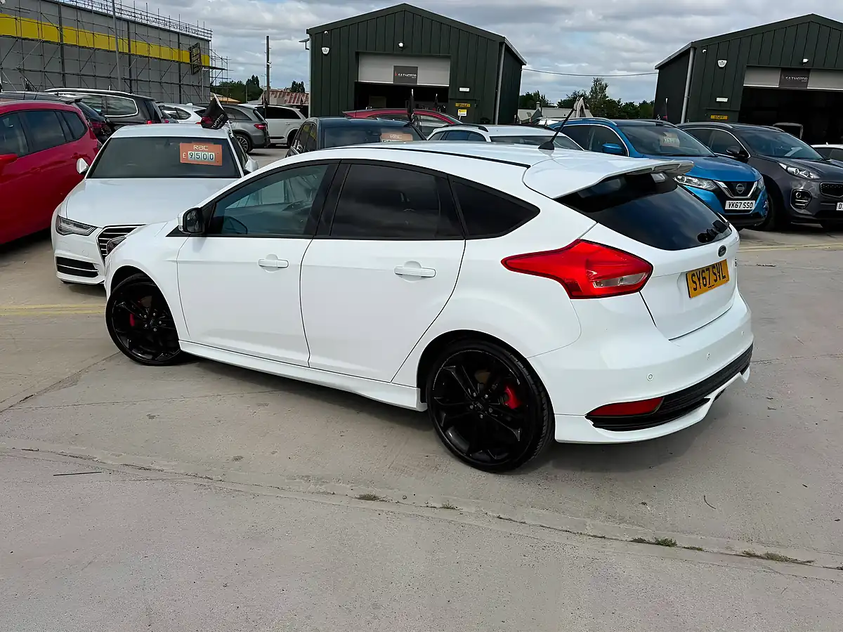 Used 2017 Ford Focus ST-2 White - Interior and Exterior details 5
