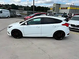 Used 2017 Ford Focus ST-2 White - Interior and Exterior details 8