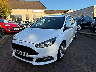 Used 2017 Ford Focus ST-2 White - Interior and Exterior details 4