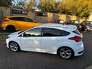 Used 2017 Ford Focus ST-2 White - Interior and Exterior details 8